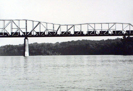 Thebes Bridge, Mississippi River, Thebes, Illinois