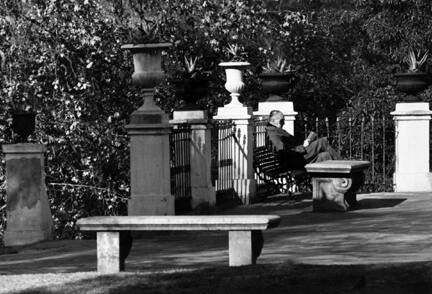 Lezama Park, Buena Aires (man reading on bench)