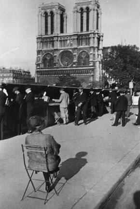 Paris (book vendors and Notre Dame)