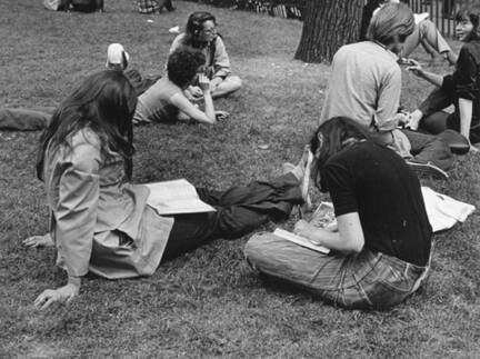 Washington Square, New York (NYU students)