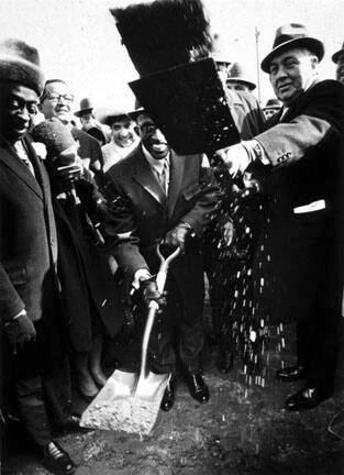 Mayor Daley Breaking Ground