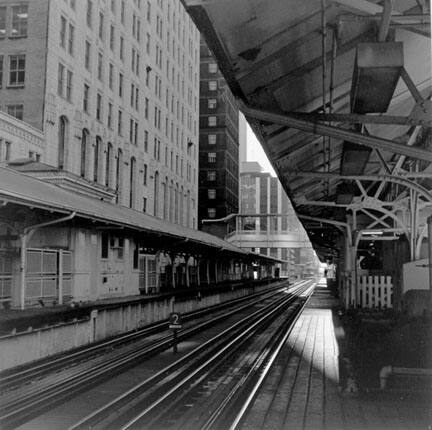 Elevated, Lake and Wells, 1932 Chicago, from Changing Chicago