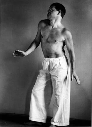 The Dadaist Raoul Hausmann, Posing