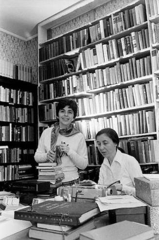 Florence and Sonja Levenger in the early seventies when they were helping the charitable agency, ORT, sell books. They started Titles, Inc. in this study in Sonja’s house. They soon rented their first shop on Sheridan Road in Highland Park.