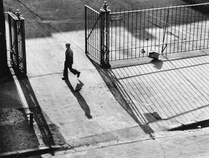 Man and Fence, Chicago