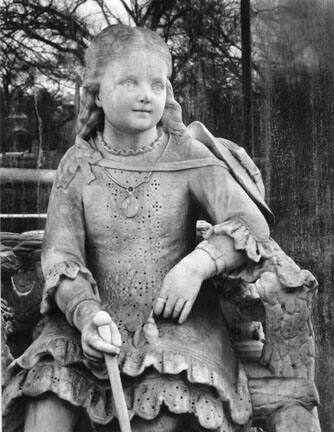 "Inez," Graceland Cemetery, Chicago